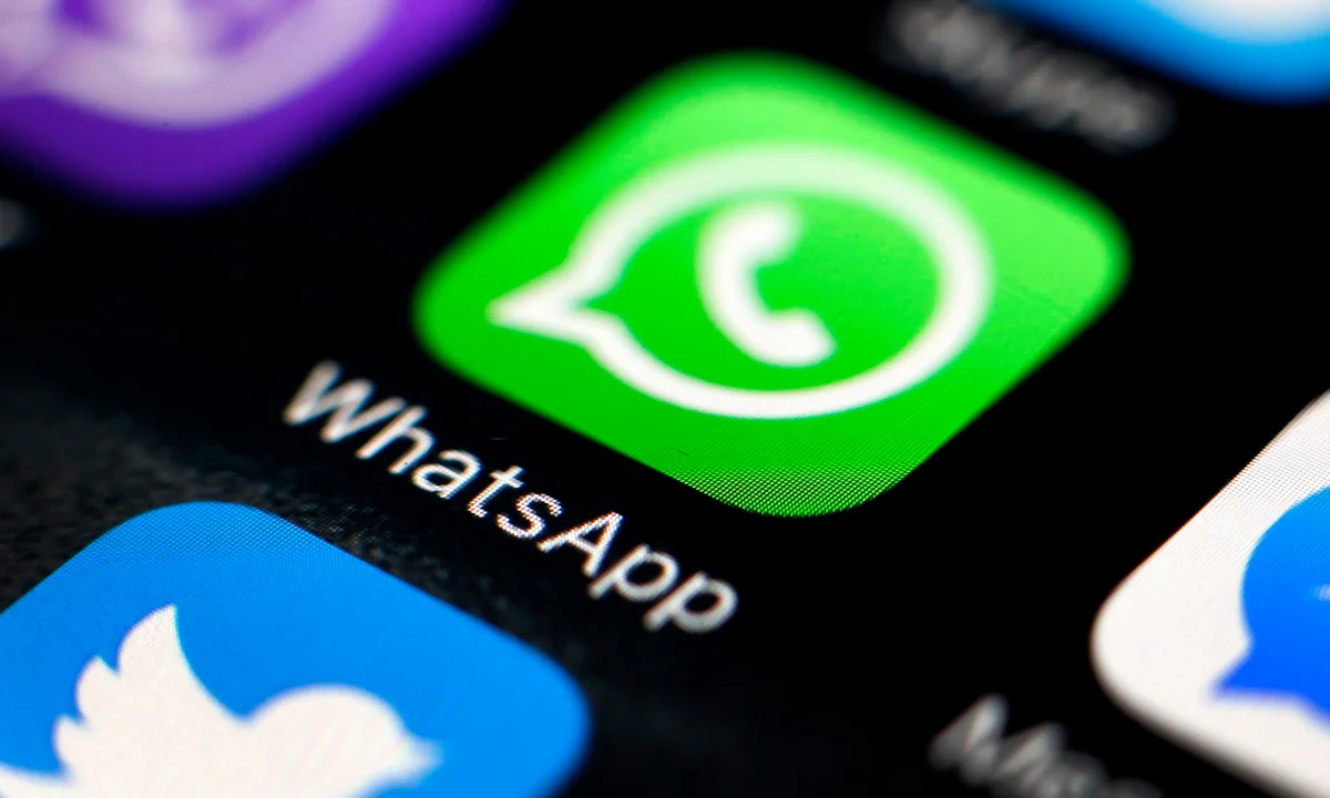 How to add people to a WhatsApp group